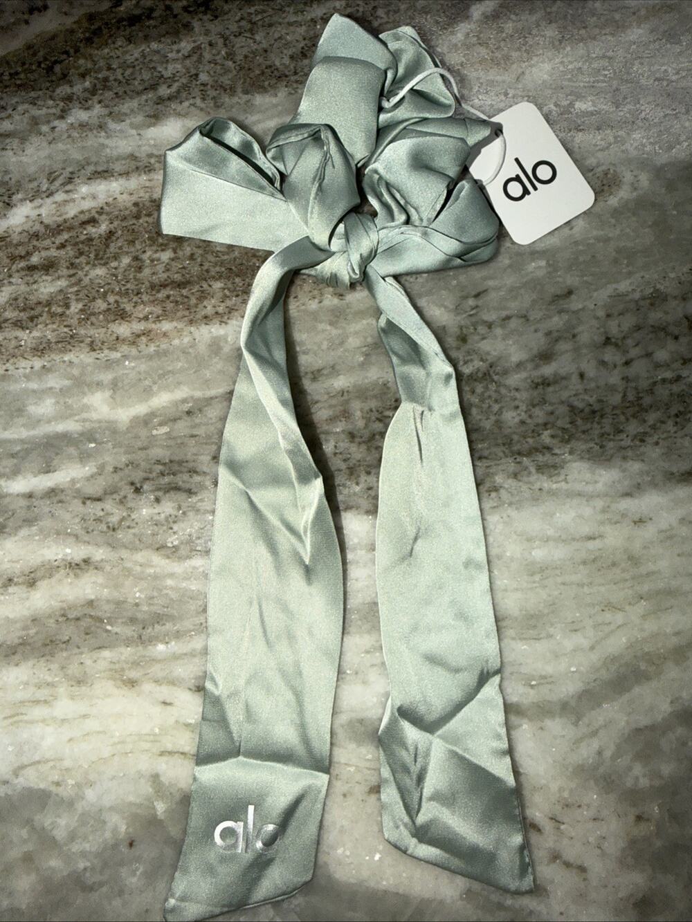 Alo Yoga New love knot hair tie Agave kids women hair bow